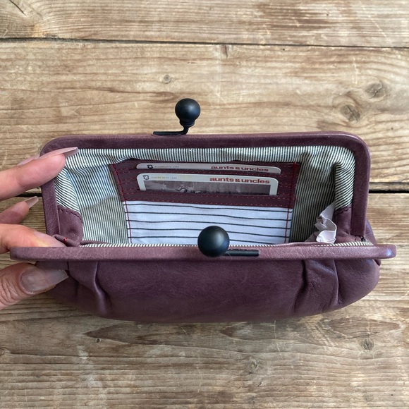 Rose - Purple Shake | Aunts and Uncles Wallet - Picture 3 of 4